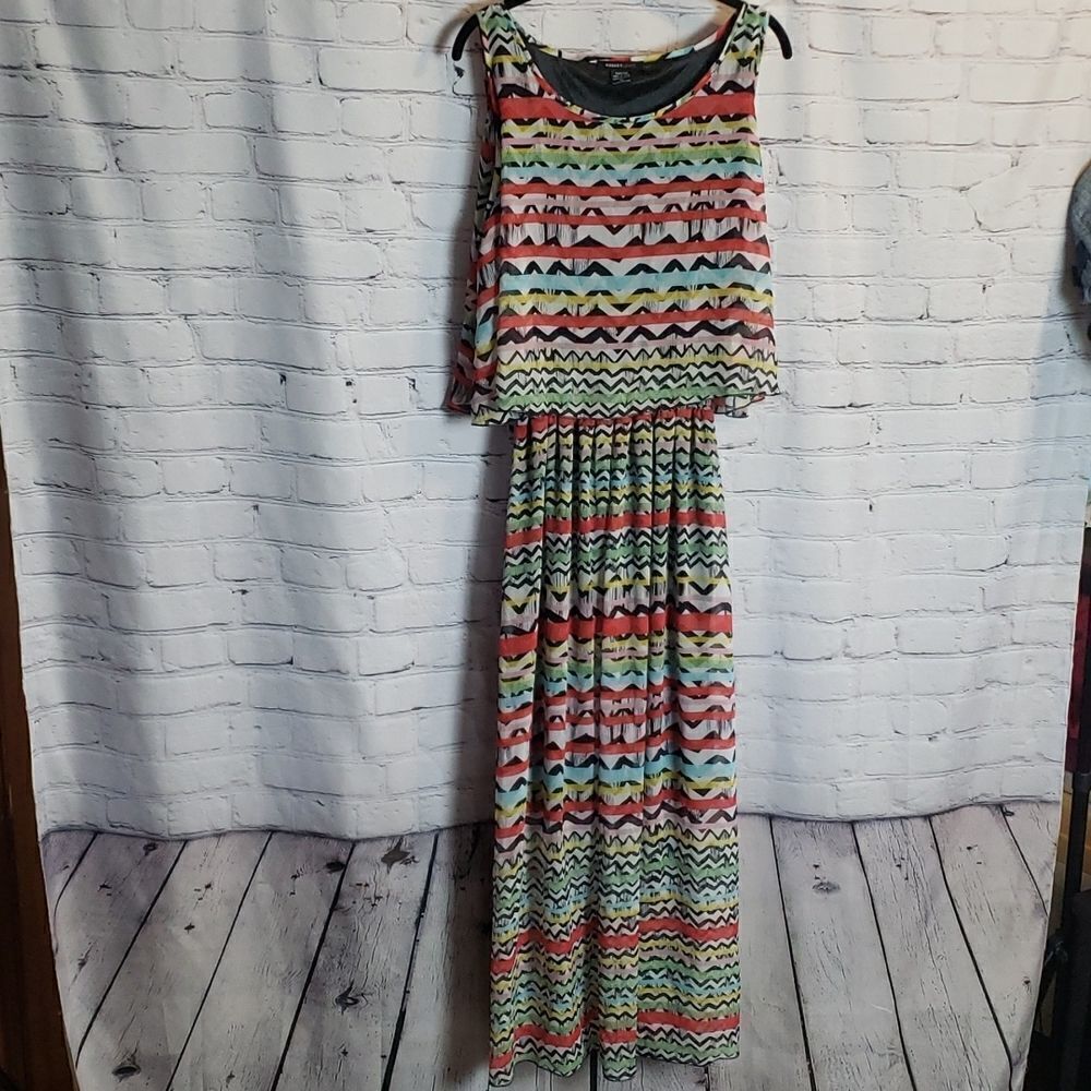 ‎Robert Louis Dress